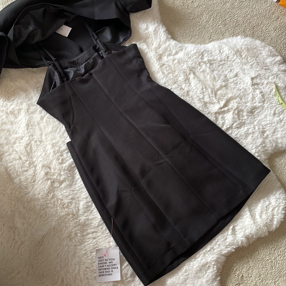 Topshop two-in-one Cutout Detail blazer mini dress in black - Picture 11 of 16